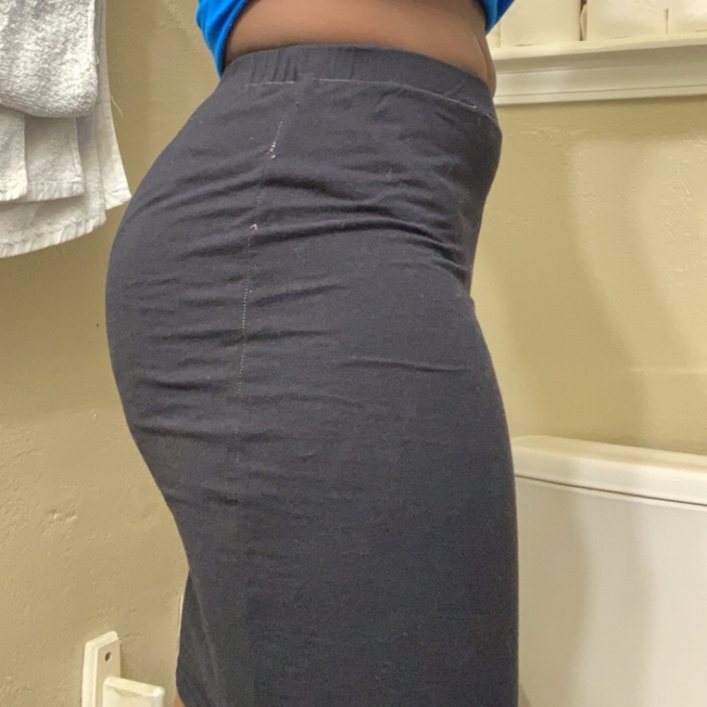 Short high waisted black skirt